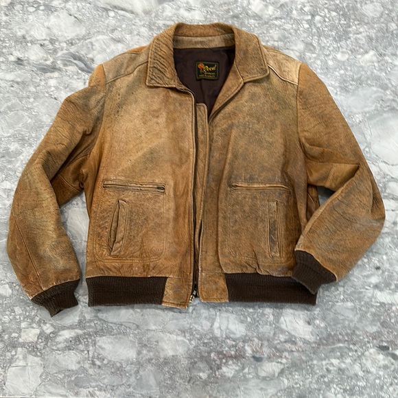 Men’s vintage brown leather bomber jacket - Picture 1 of 11